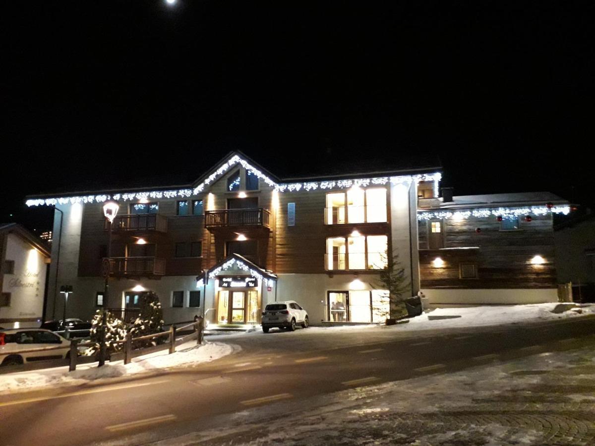 Garni Al Silvestri Vei Hotel Livigno Bagian luar foto