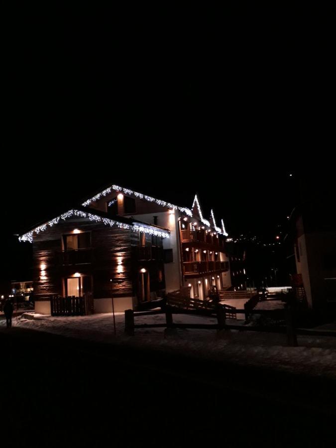 Garni Al Silvestri Vei Hotel Livigno Bagian luar foto