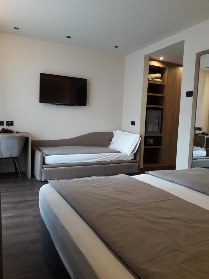 Garni Al Silvestri Vei Hotel Livigno Bagian luar foto